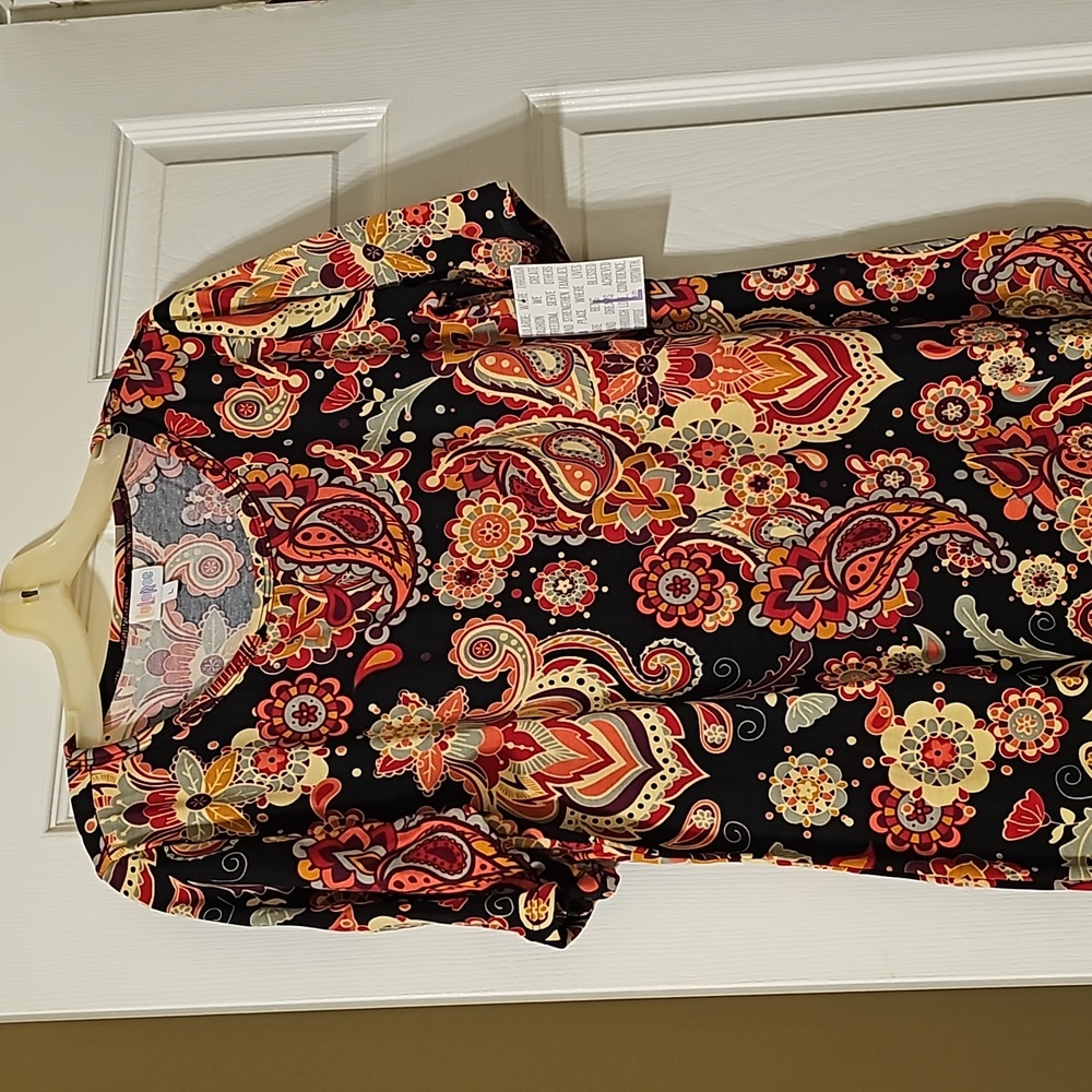 NWT Paisley Large Lularoe Julia